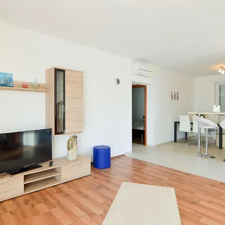 Narzissa Apartment *